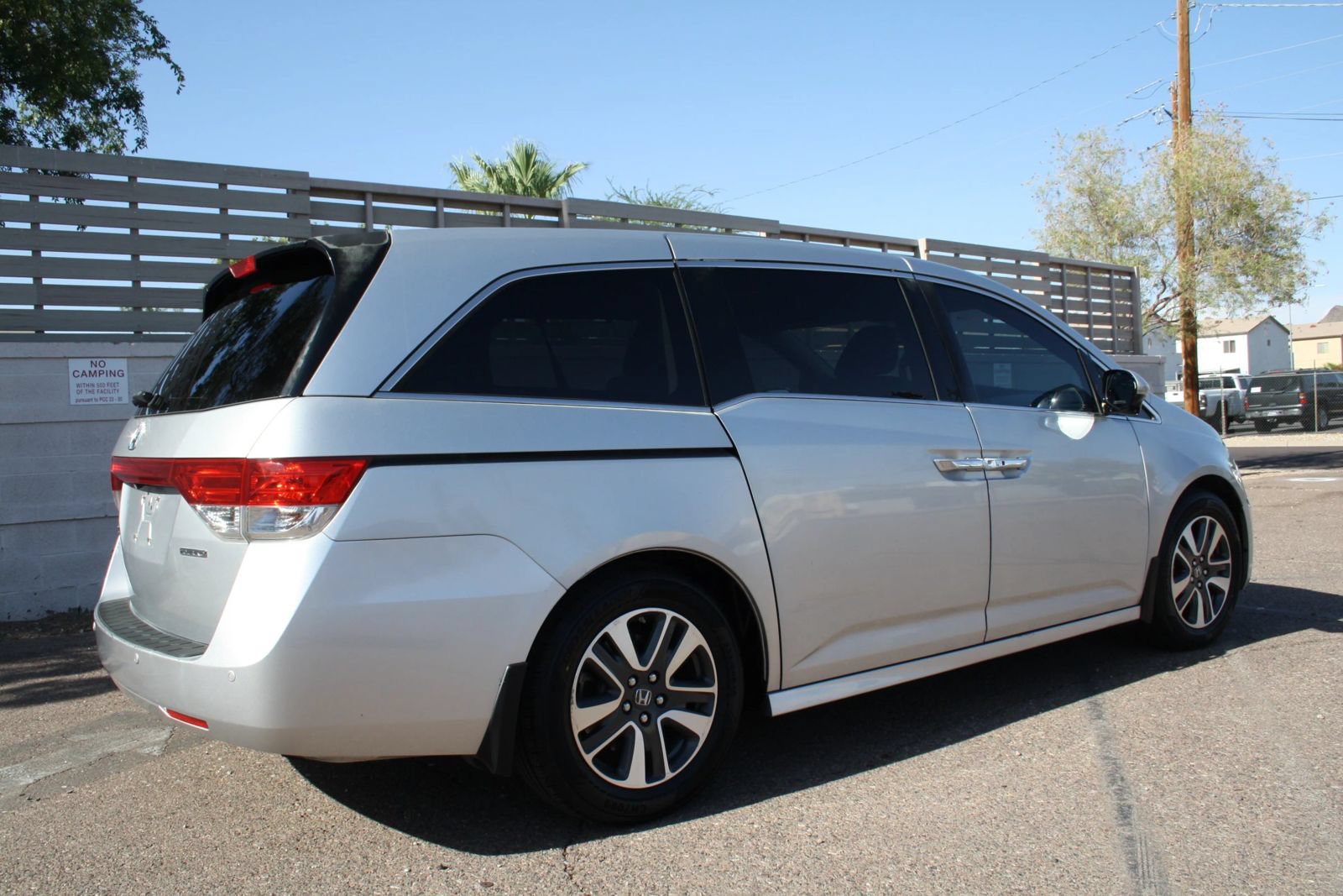 Used 2014 Honda Odyssey Touring image 3
