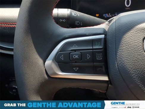 Used 2024 Jeep Compass Trailhawk w/ Trailhawk Elite Group image 17