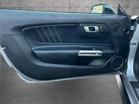 Used 2020 Ford Mustang Premium RWD image 20
