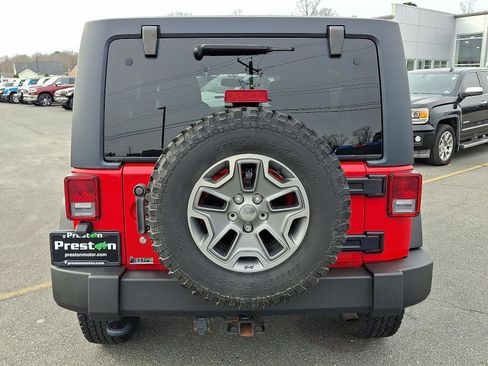 Used 2015 Jeep Wrangler Unlimited Rubicon w/ Connectivity Group image 5