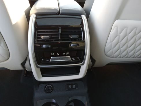 Used 2023 BMW X7 M60i w/ Executive Package image 26