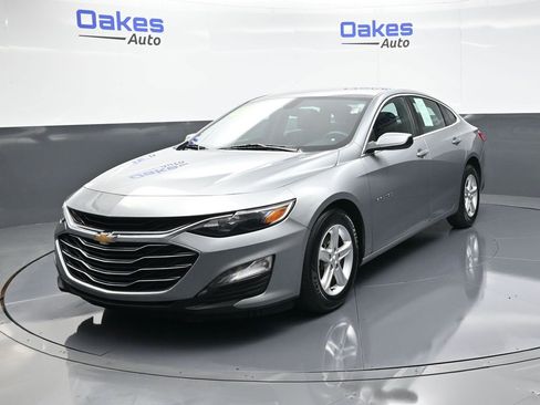 Used 2024 Chevrolet Malibu LT image 4