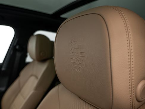 Certified 2026 Porsche Cayenne AWD/4WD image 15