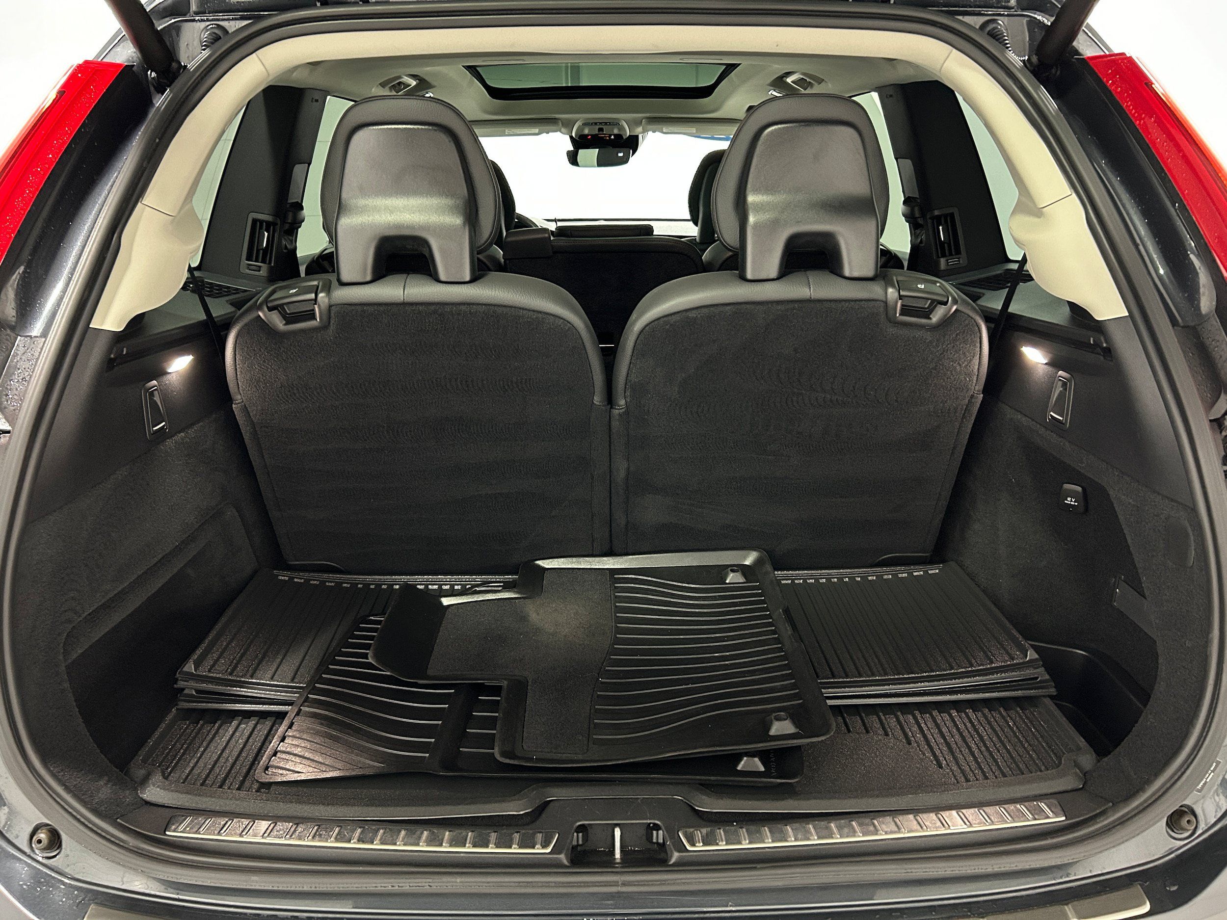 Used 2021 Volvo XC90 T6 Momentum w/ Climate Package AWD/4WD image 34