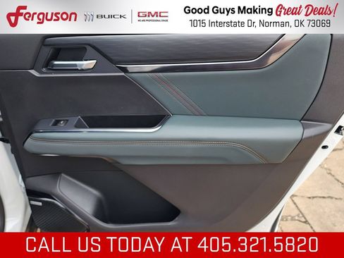 New 2026 GMC Acadia AT4 w/ Luxury Package AWD/4WD image 44