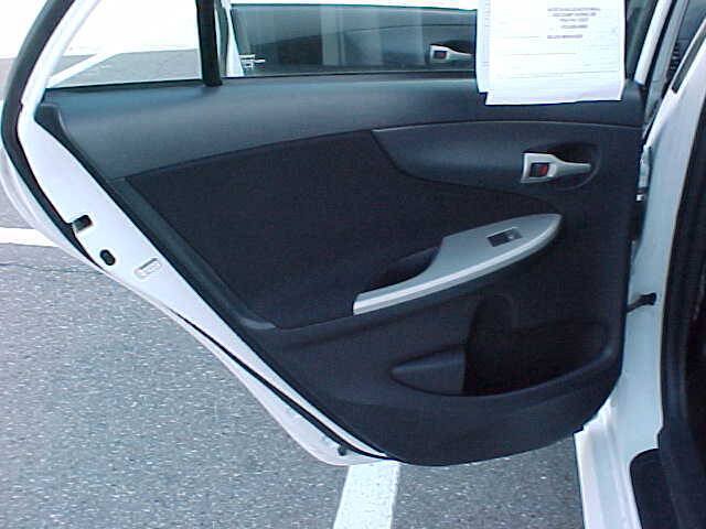 Used 2012 Toyota Corolla S FWD image 46