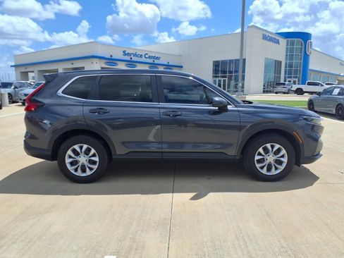 Used 2025 Honda CR-V LX image 8