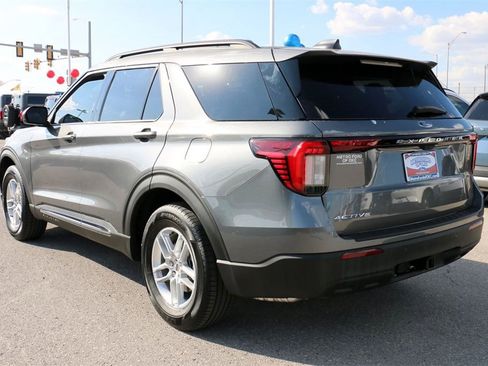 New 2025 Ford Explorer Active image 7