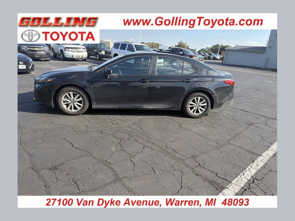 Used 2026 Toyota Camry LE AWD/4WD image 1
