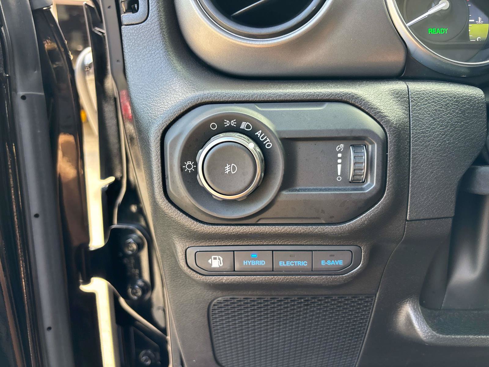 Used 2023 Jeep Wrangler Unlimited w/ Cold Weather Group AWD/4WD image 21