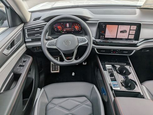New 2026 Volkswagen Atlas Peak Edition AWD/4WD image 30