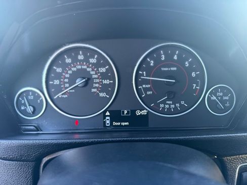 Used 2018 BMW 330i Sedan w/ Convenience Package image 32