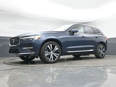 Used 2023 Volvo XC60 B5 Plus w/ Protection Package Premier image 17