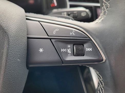 Used 2025 Audi Q7 3.0T Premium w/ Convenience Package image 18