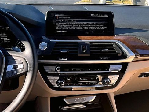 Used 2021 BMW X3 xDrive30e w/ Convenience Package image 9