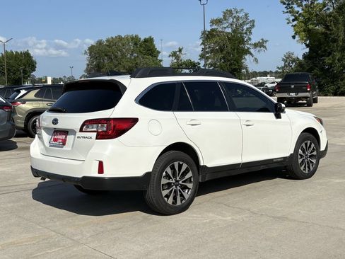 Used 2016 Subaru Outback 2.5i Limited AWD/4WD image 5