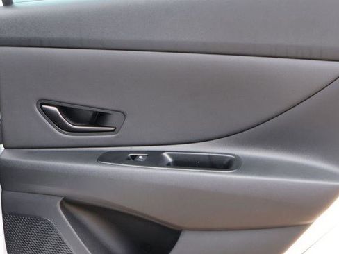 New 2026 Hyundai Elantra SEL Sport FWD image 16