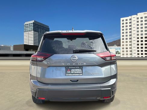 Used 2024 Nissan Rogue SV AWD/4WD image 4