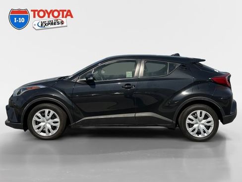 Used 2019 Toyota C-HR LE image 2
