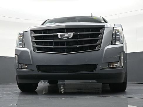 Used 2020 Cadillac Escalade Luxury image 33