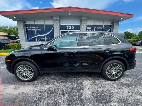 Used 2016 Porsche Cayenne S w/ Premium Plus Package AWD/4WD image 9