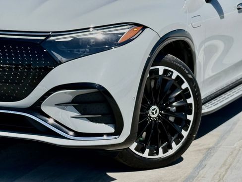 New 2026 Mercedes-Benz EQS 550 4MATIC SUV image 4