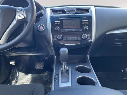 Used 2015 Nissan Altima 2.5 SV w/ Convenience Package FWD image 18