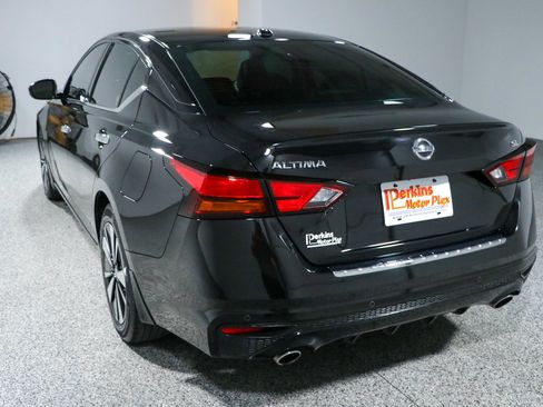 Used 2021 Nissan Altima 2.5 SL FWD image 9