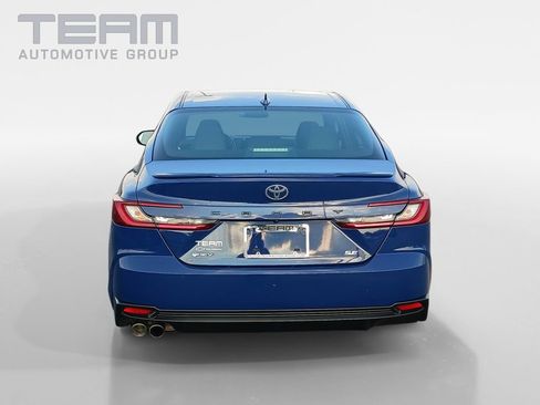 Used 2025 Toyota Camry SE FWD image 6