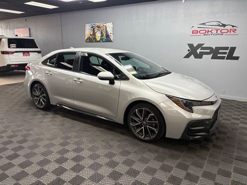 Used 2022 Toyota Corolla SE FWD image 2