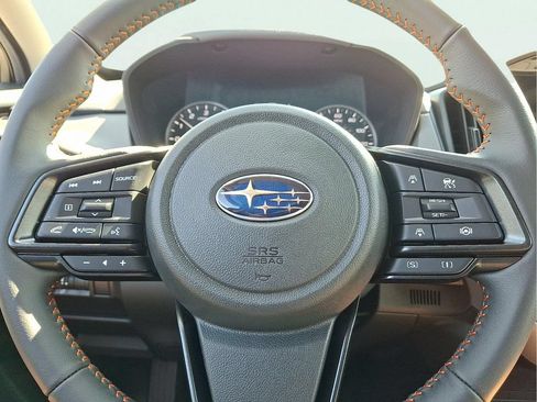 Used 2025 Subaru Crosstrek 2.5i Limited w/ Crosstrek Mirror Package AWD/4WD image 12