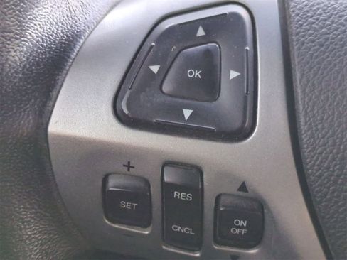 Used 2018 Ford Taurus SEL w/ Equipment Group 201A image 23