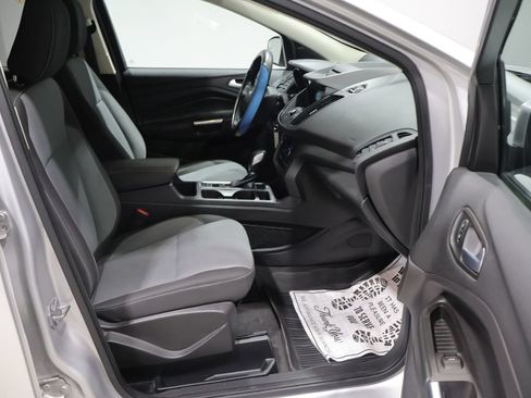 Used 2018 Ford Escape SE w/ SE Sync 3 Package AWD/4WD image 22