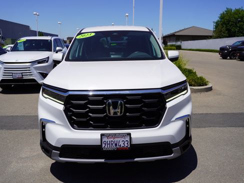 Used 2023 Honda Pilot EX-L image 6