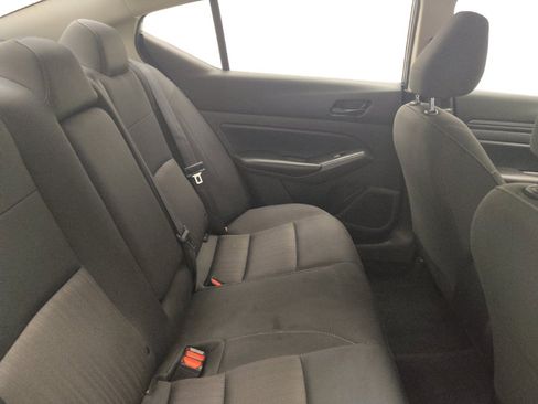 Used 2024 Nissan Altima 2.5 S FWD image 19
