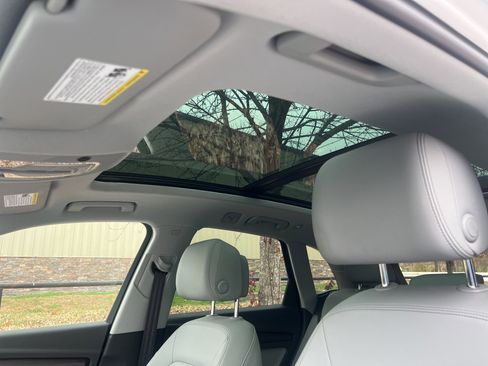 Used 2022 Audi Q5 2.0T Premium Plus image 13