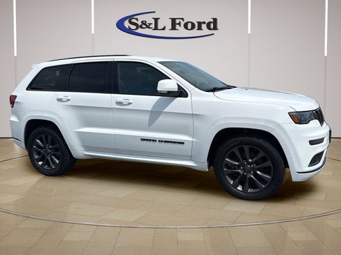 Used 2019 Jeep Grand Cherokee High Altitude AWD/4WD image 10