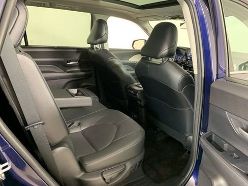 Used 2024 Toyota Grand Highlander AWD image 41