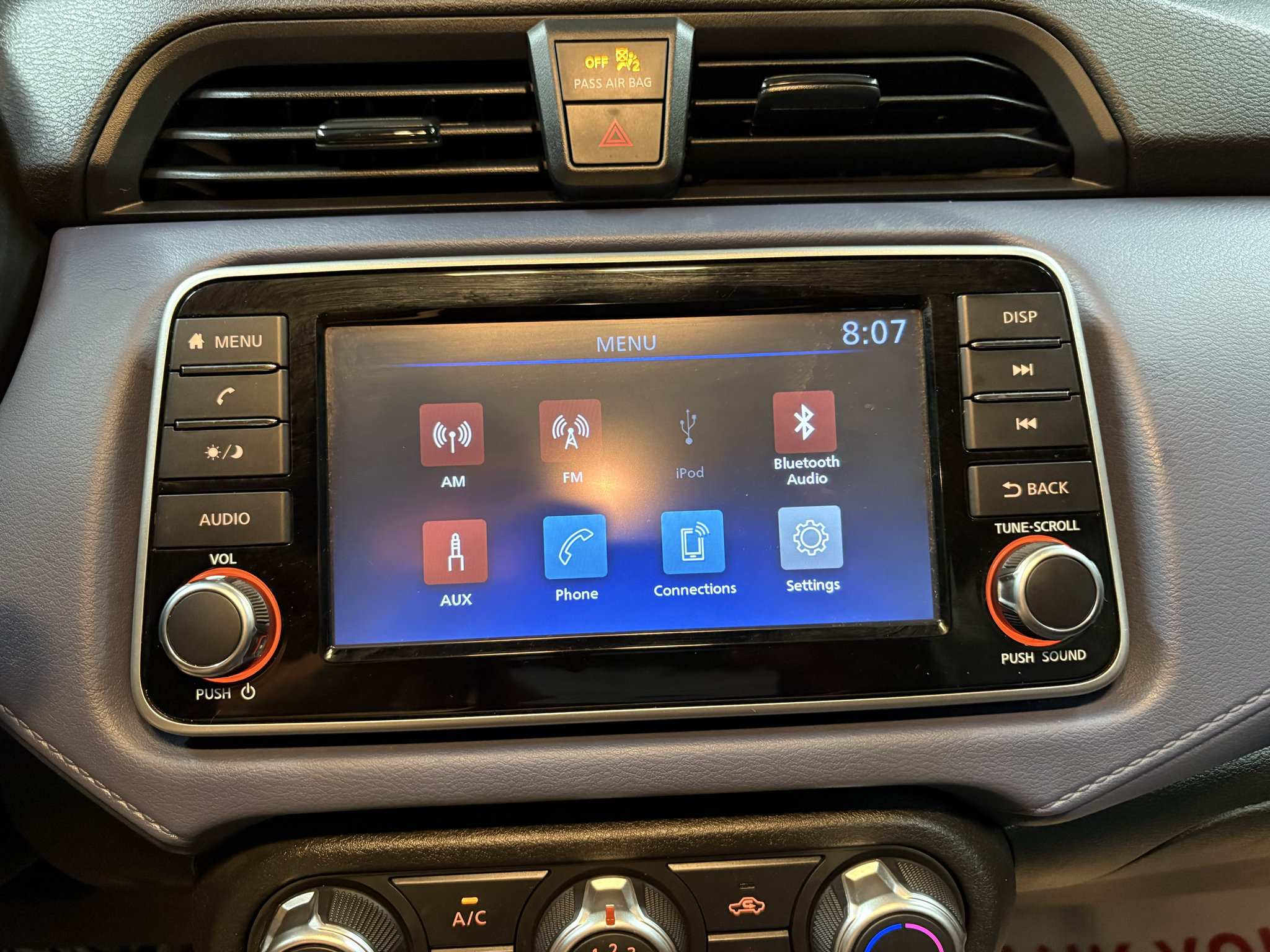 Used 2023 Nissan Versa SV FWD image 10