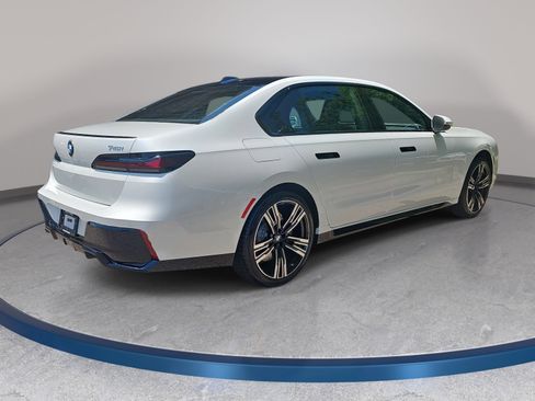 New 2026 BMW 740i RWD image 5