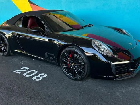 Used 2017 Porsche 911 Carrera RWD image 2