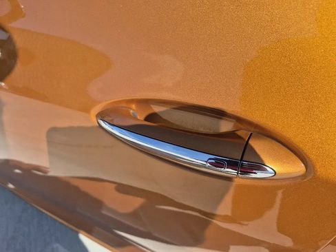 Used 2017 Chevrolet Cruze Premier FWD image 12