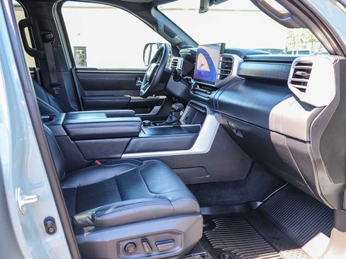 Certified 2025 Toyota Sequoia Platinum w/ TRD Off-Road Package AWD/4WD image 20