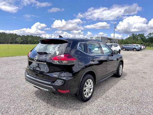 Used 2017 Nissan Rogue S AWD/4WD image 8