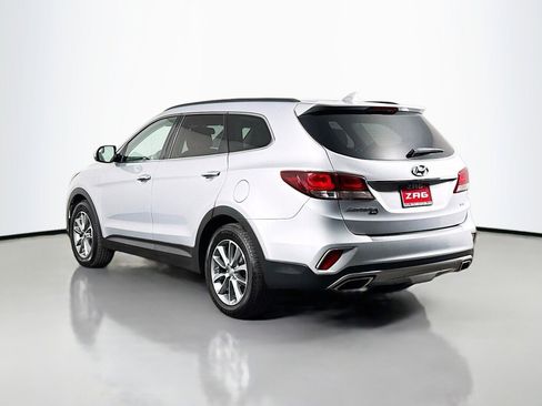 Used 2019 Hyundai Santa Fe XL SE image 3