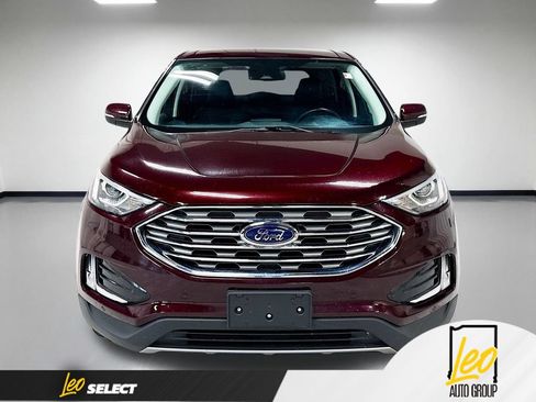 Used 2022 Ford Edge Titanium AWD/4WD image 2