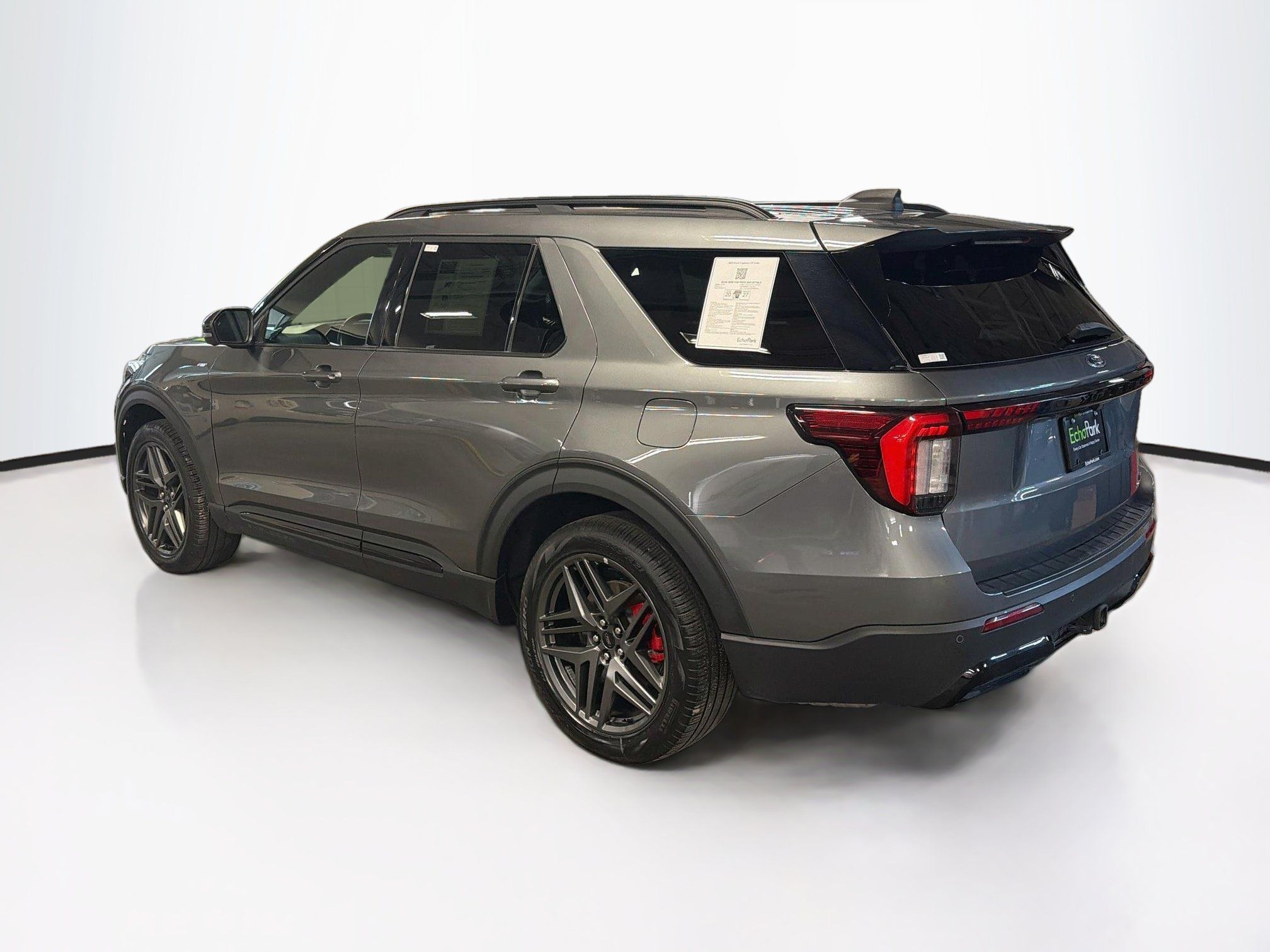 Used 2025 Ford Explorer ST-Line w/ ST-Line Street Pack AWD/4WD image 5