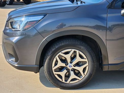 Used 2020 Subaru Forester Premium AWD/4WD image 8