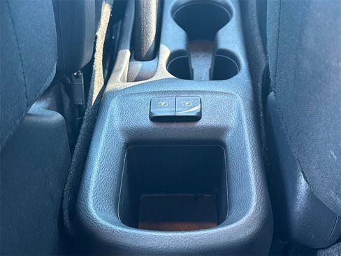 Used 2018 Nissan Kicks SR w/ Exterior Package image 25