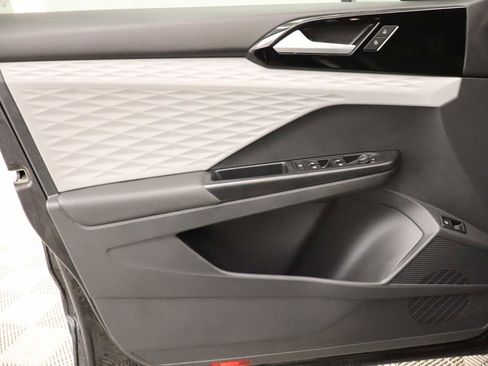 Used 2023 Volkswagen Taos S image 18